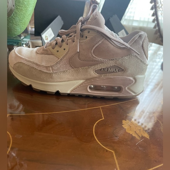 Nike Air Max 90 LX women’s  velvet sneakers running shoes Sz 39.0 USA Sz 8.0 - Picture 3 of 16